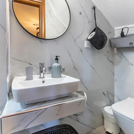 Sofia's نيكيتي